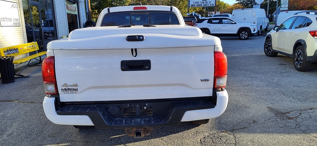 Photo 7 of this TOYOTA TACOMA