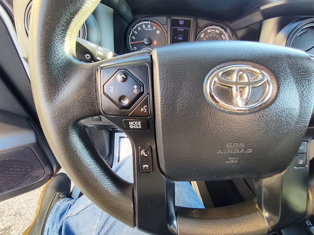 Photo 31 of this TOYOTA TACOMA