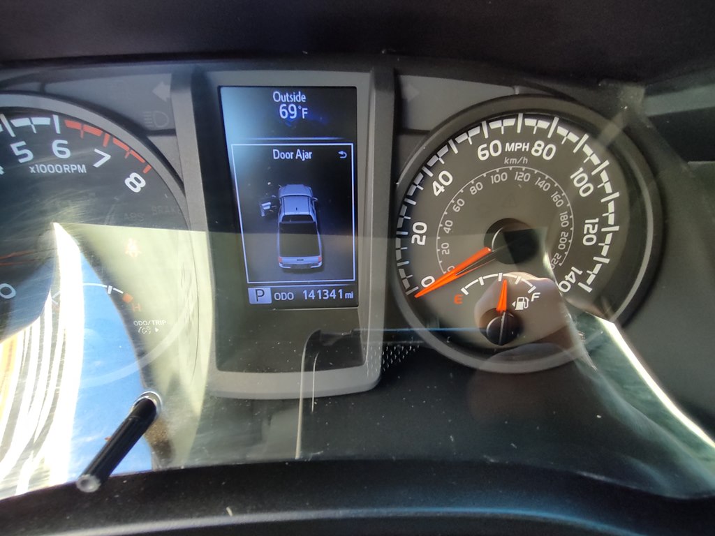 Photo 33 of this TOYOTA TACOMA