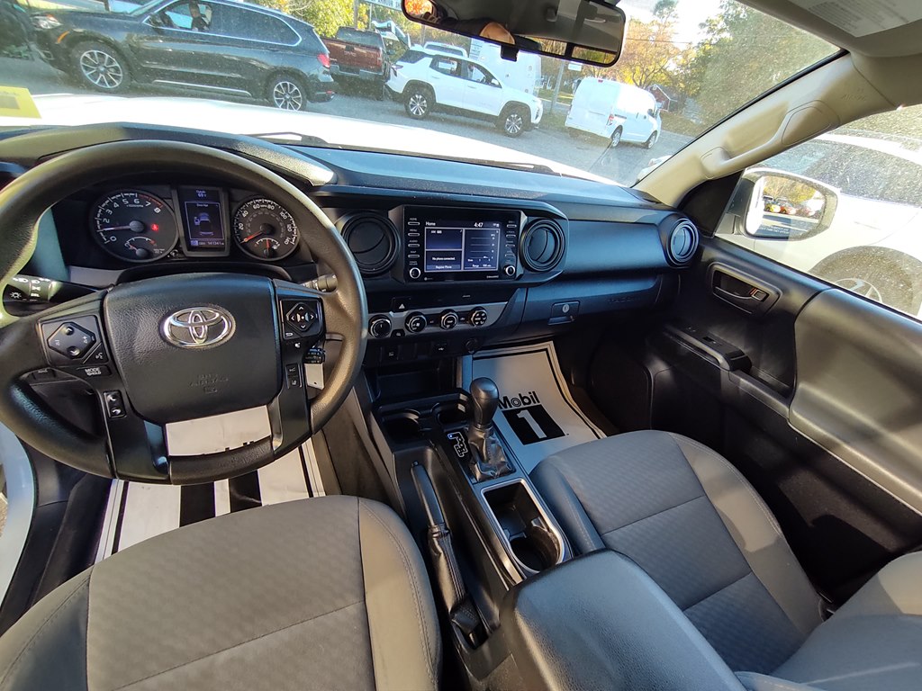 Photo 9 of this TOYOTA TACOMA
