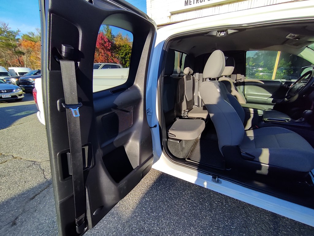 Photo 20 of this TOYOTA TACOMA