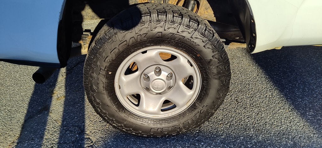 Photo 22 of this TOYOTA TACOMA