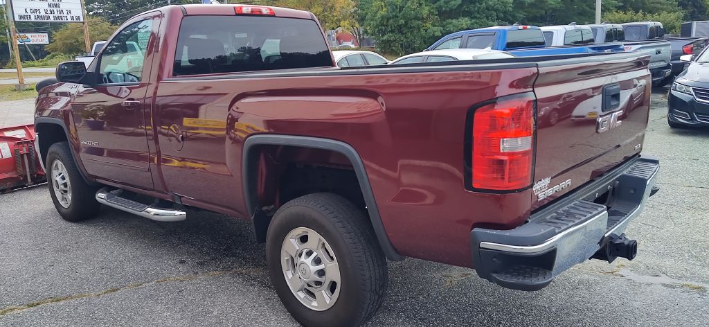 Photo 10 of this GMC SIERRA W/ PLOW