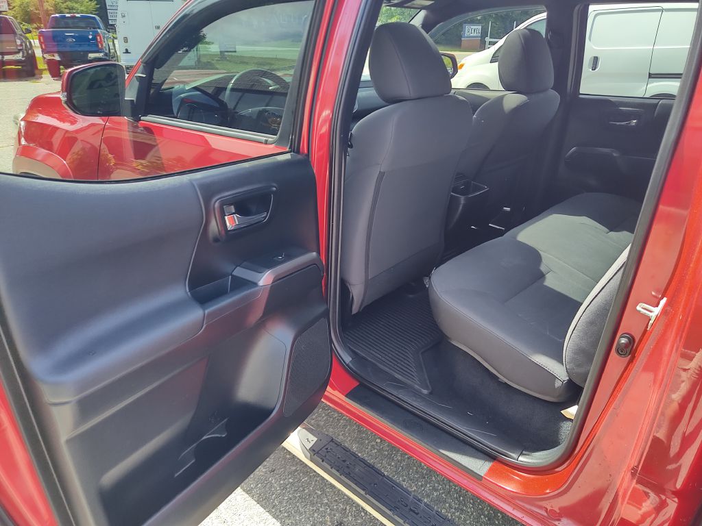 Photo 13 of this TOYOTA TACOMA TRD SPRT