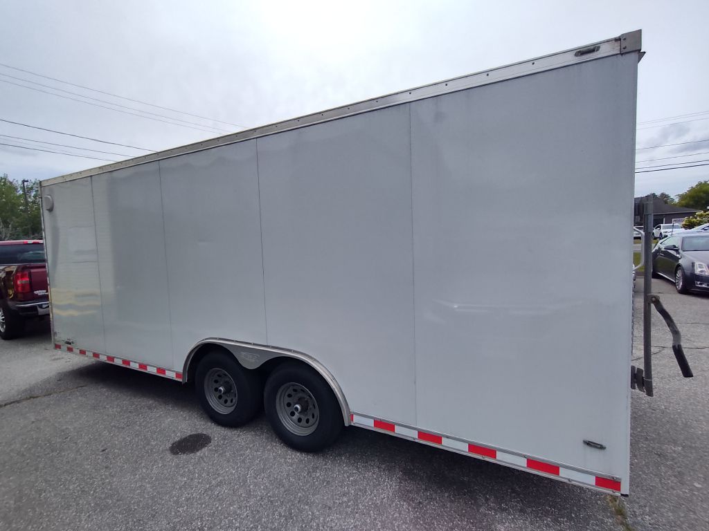 Photo 2 of this BRAVO TRAILERS 20' ENCLOSED
