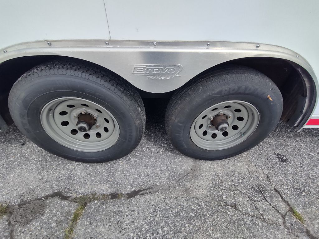 Photo 7 of this BRAVO TRAILERS 20' ENCLOSED