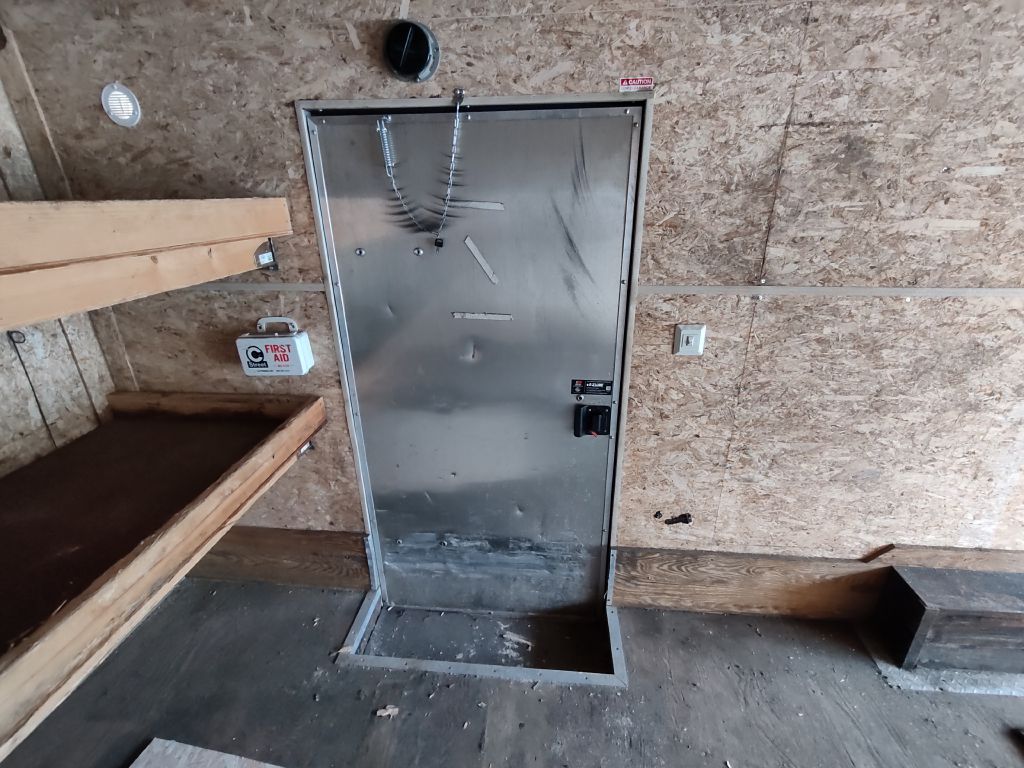 Photo 23 of this BRAVO TRAILERS 20' ENCLOSED