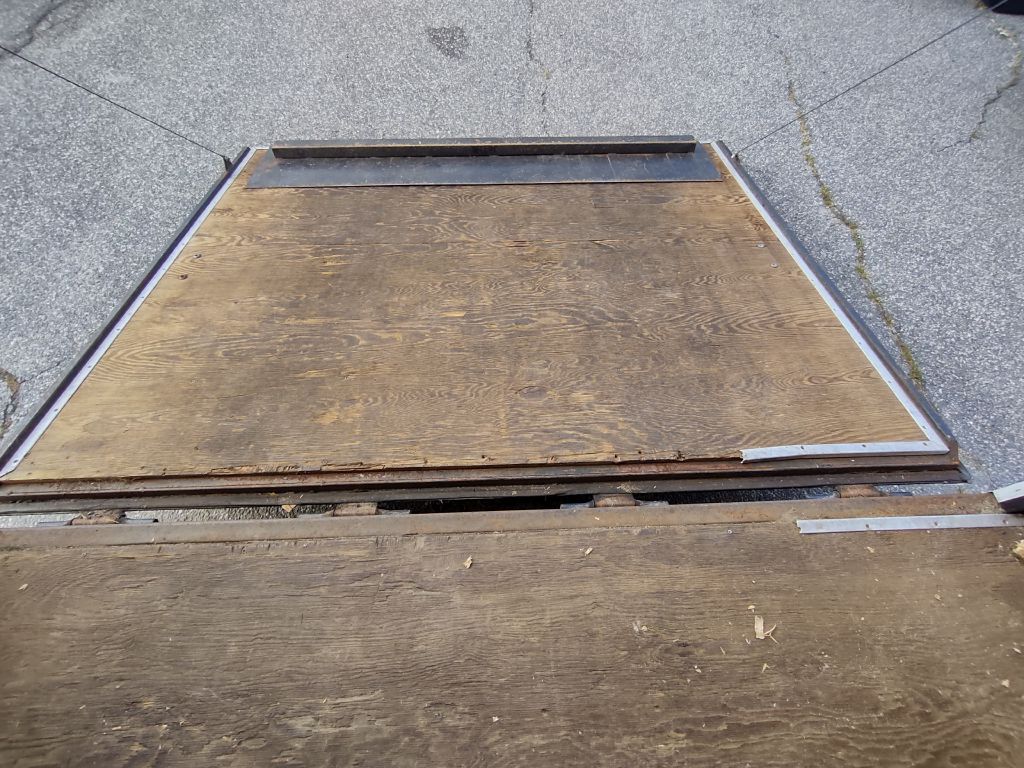 Photo 24 of this BRAVO TRAILERS 20' ENCLOSED
