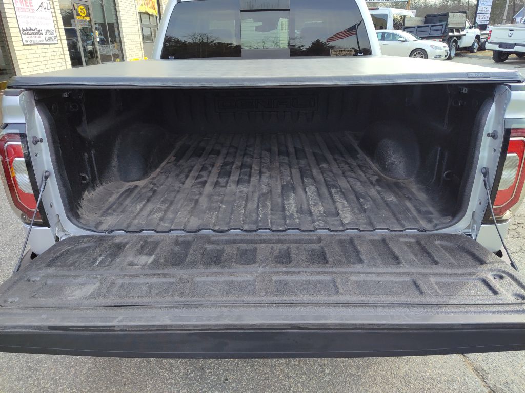 Photo 13 of this GMC SIERRA