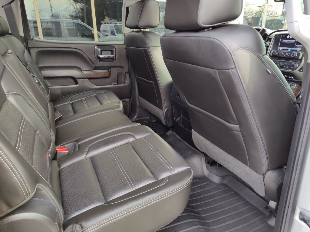 Photo 14 of this GMC SIERRA