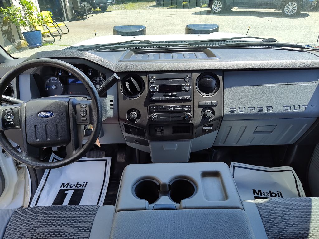 Photo 11 of this FORD F250 W/PLOW