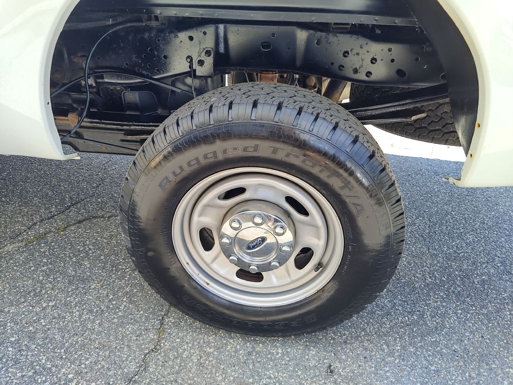 Photo 18 of this FORD F250 W/PLOW