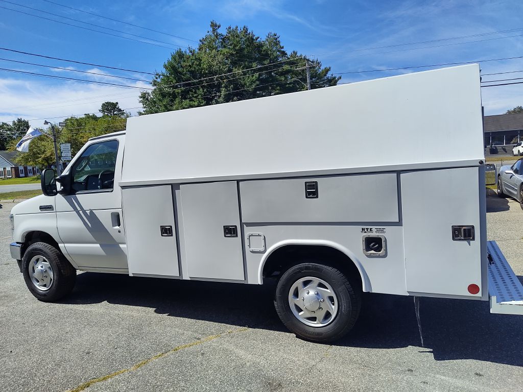 Photo 6 of this FORD ECONOLINE