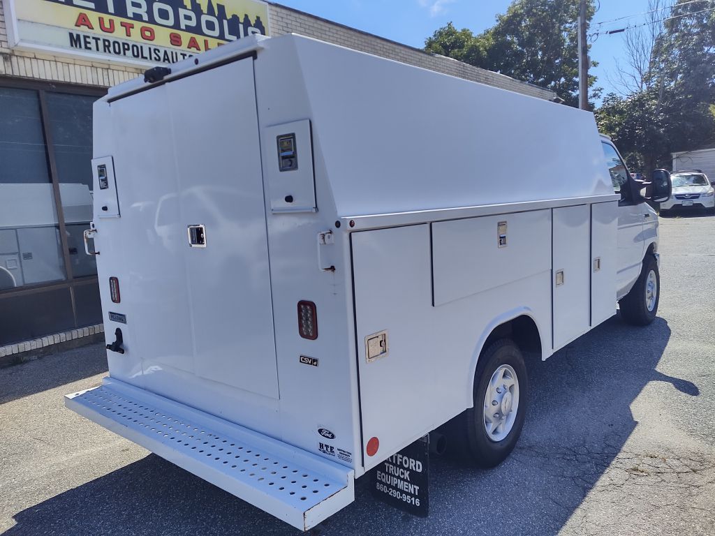 Photo 9 of this FORD ECONOLINE