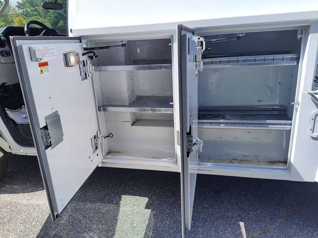 Photo 13 of this FORD ECONOLINE