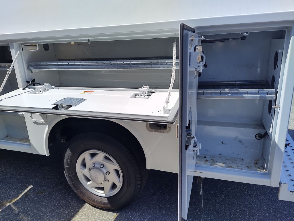 Photo 14 of this FORD ECONOLINE