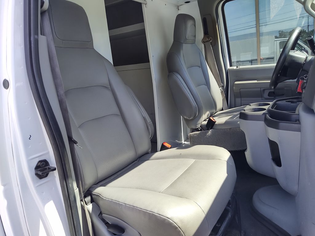 Photo 20 of this FORD ECONOLINE