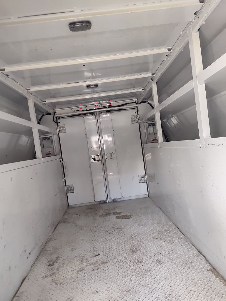 Photo 29 of this FORD ECONOLINE