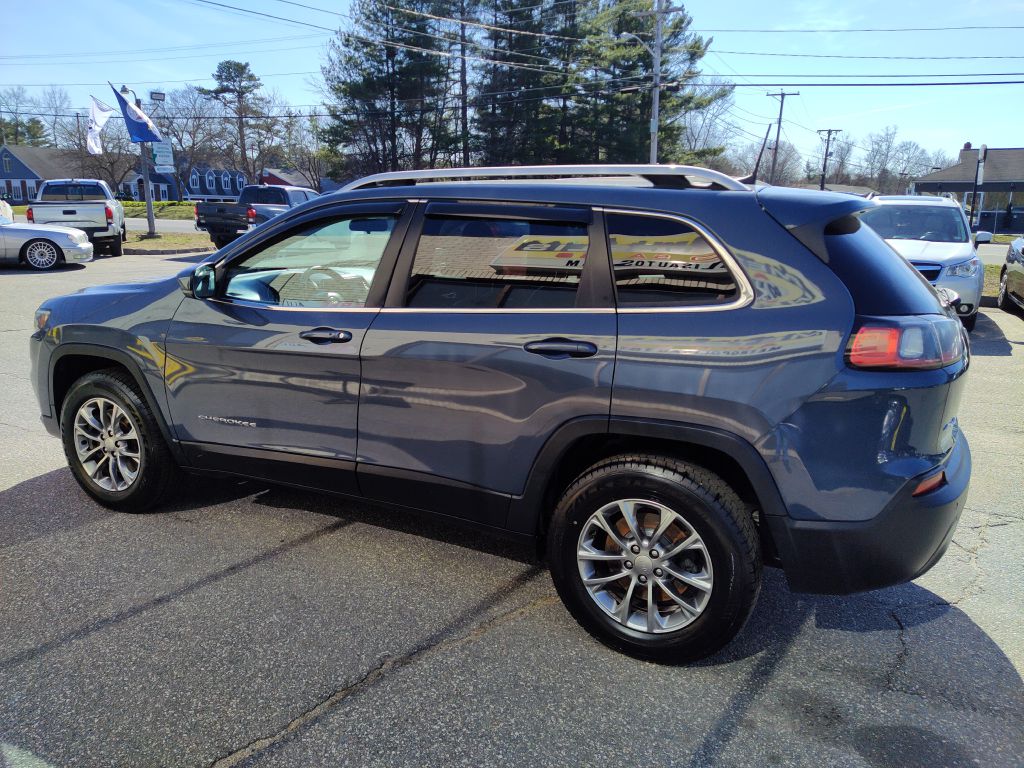 Photo 5 of this JEEP CHEROKEE