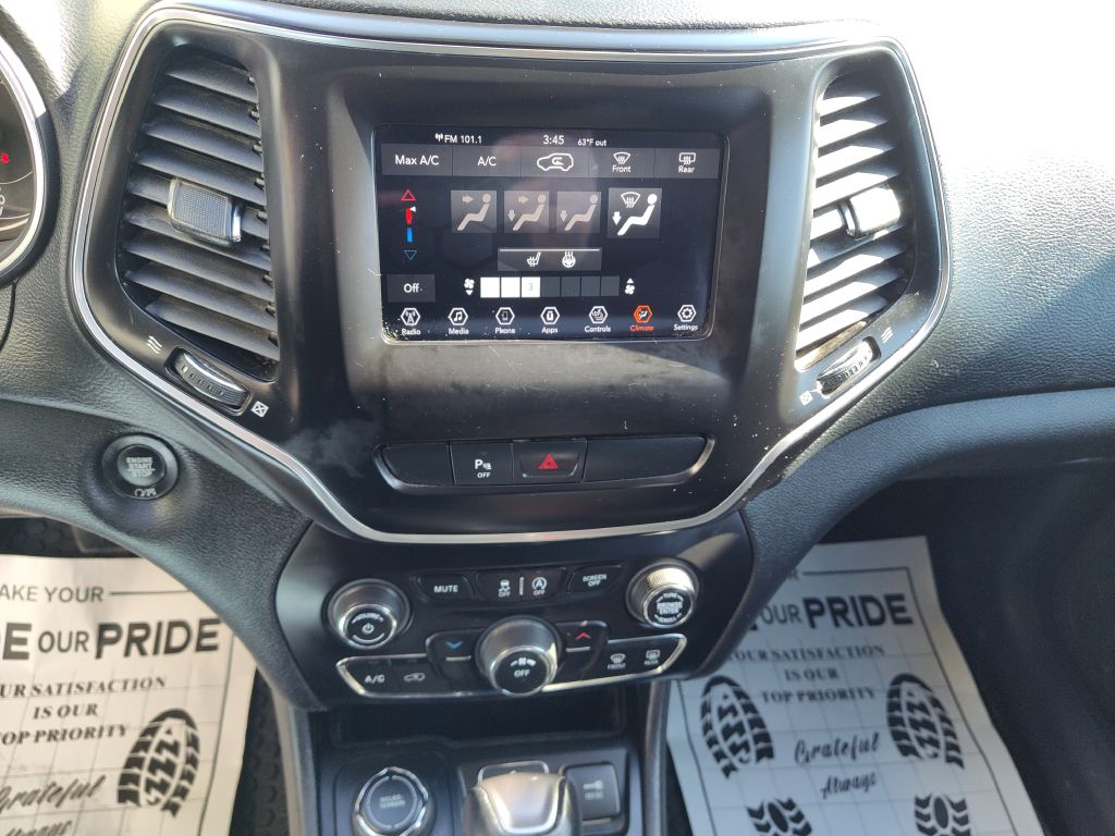 Photo 22 of this JEEP CHEROKEE