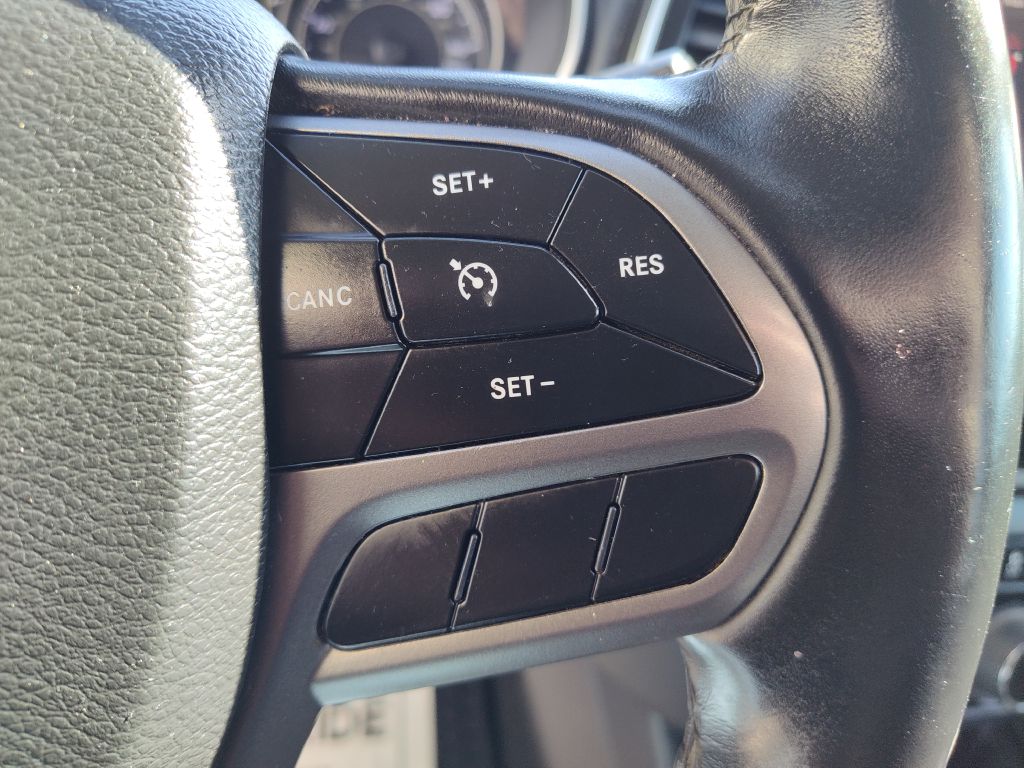 Photo 24 of this JEEP CHEROKEE