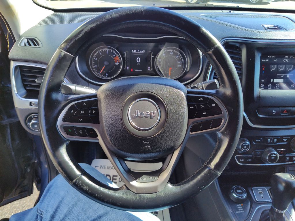 Photo 27 of this JEEP CHEROKEE