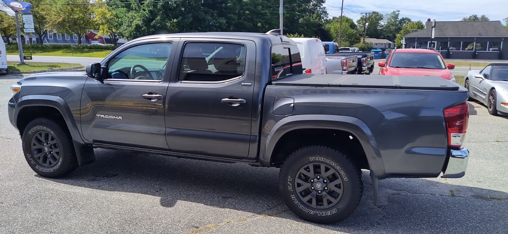 Photo 5 of this TOYOTA TACOMA