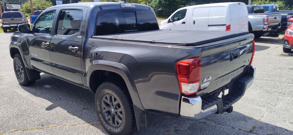 Photo 6 of this TOYOTA TACOMA
