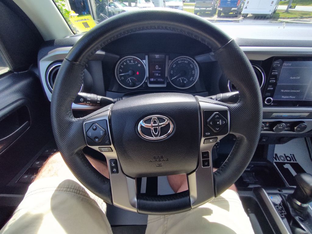 Photo 31 of this TOYOTA TACOMA