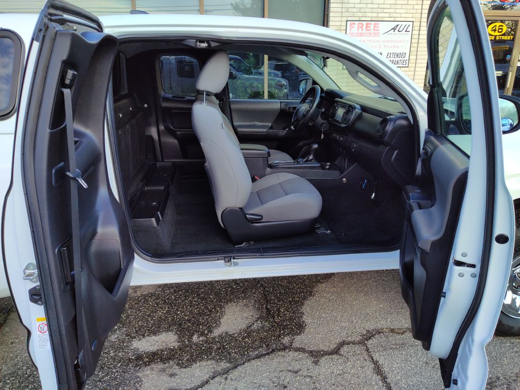 Photo 19 of this TOYOTA TACOMA