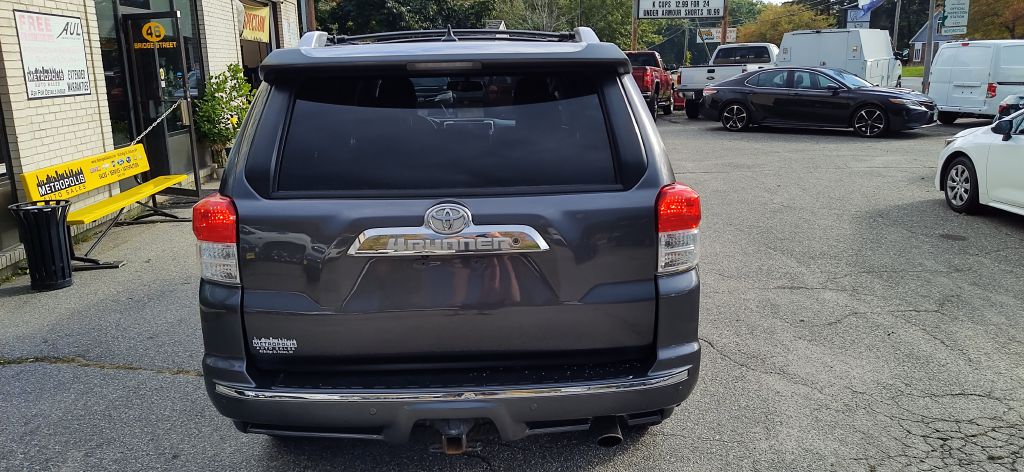 Photo 8 of this TOYOTA 4RUNNER
