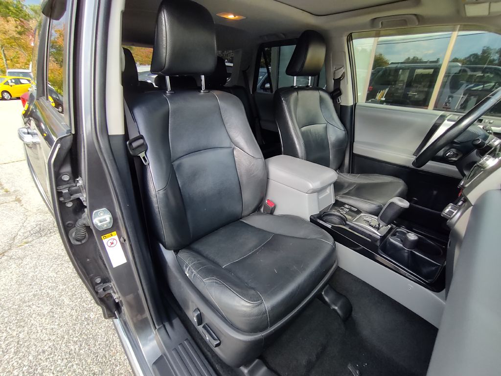 Photo 18 of this TOYOTA 4RUNNER
