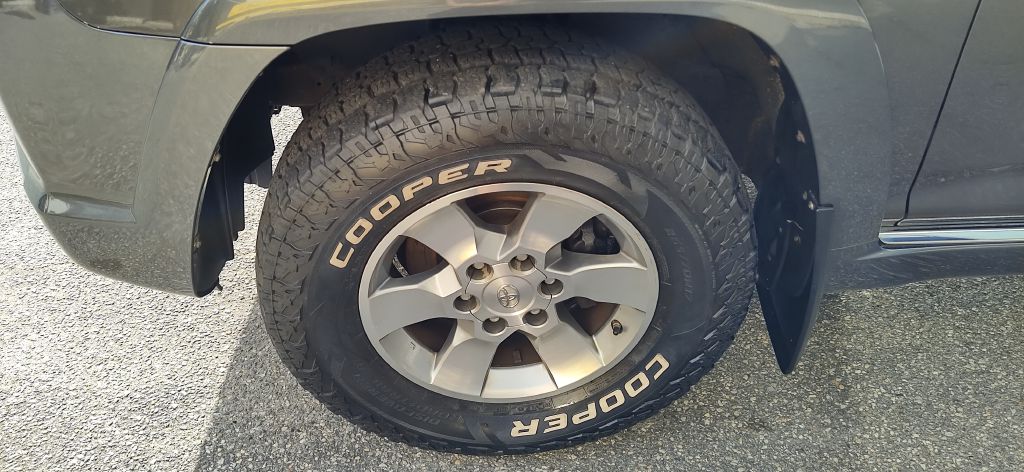 Photo 23 of this TOYOTA 4RUNNER