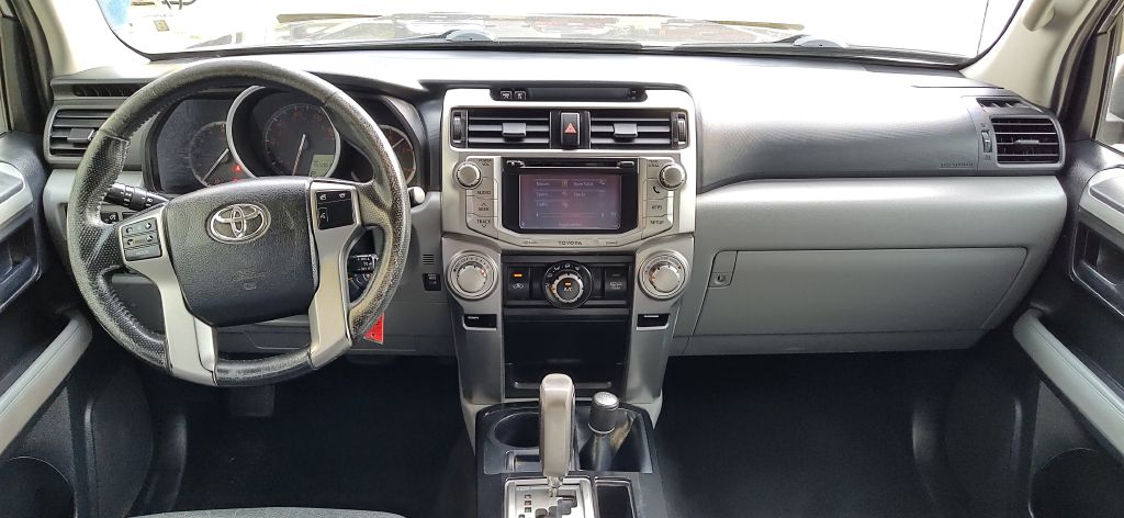 Photo 24 of this TOYOTA 4RUNNER