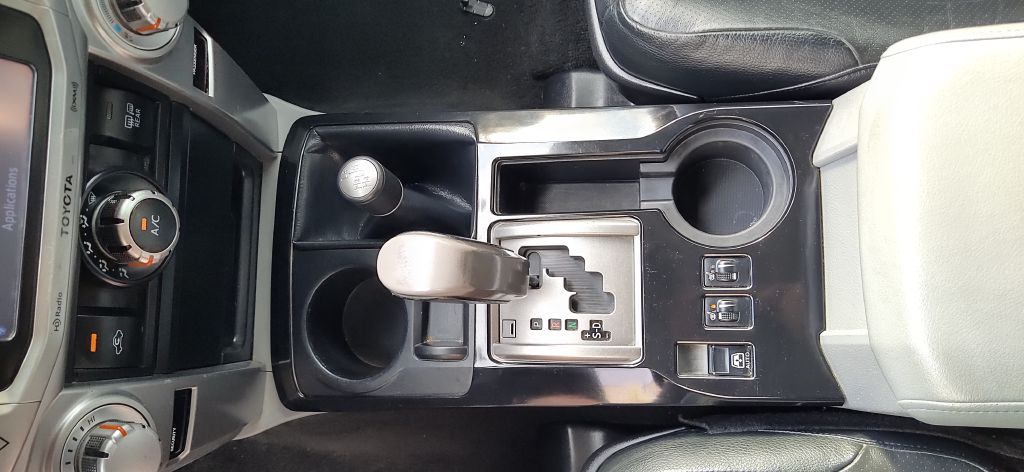 Photo 25 of this TOYOTA 4RUNNER
