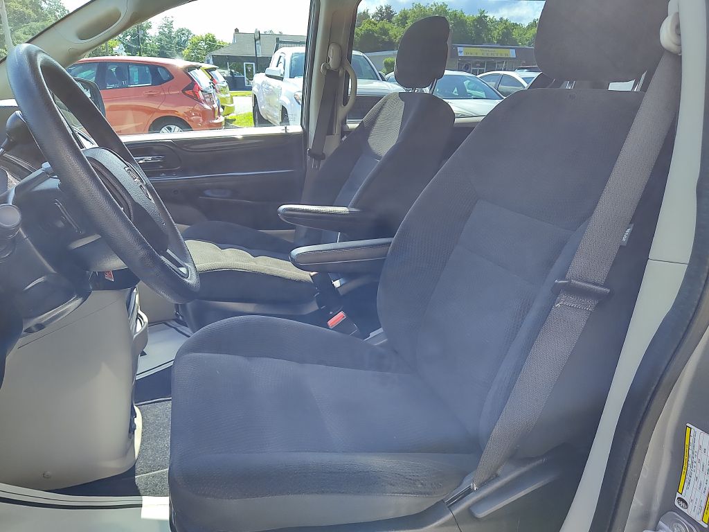 Photo 10 of this DODGE GRAND CARAVAN