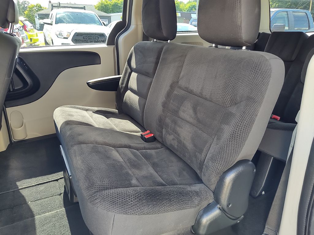 Photo 12 of this DODGE GRAND CARAVAN