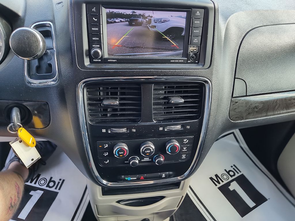 Photo 20 of this DODGE GRAND CARAVAN