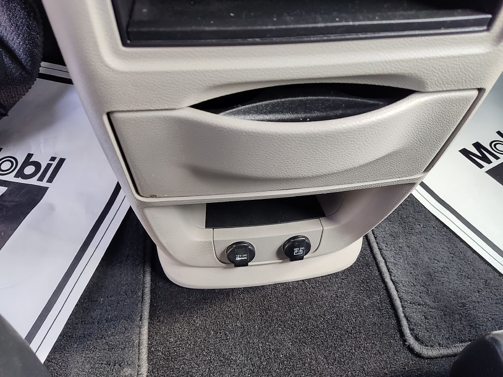 Photo 22 of this DODGE GRAND CARAVAN