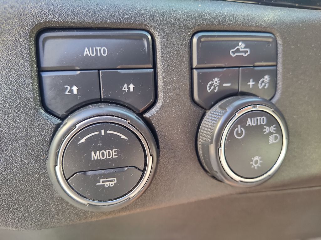 Photo 22 of this CHEVROLET SILVERADO 1500