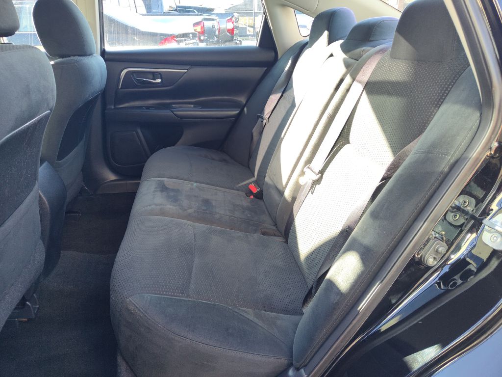Photo 12 of this NISSAN ALTIMA