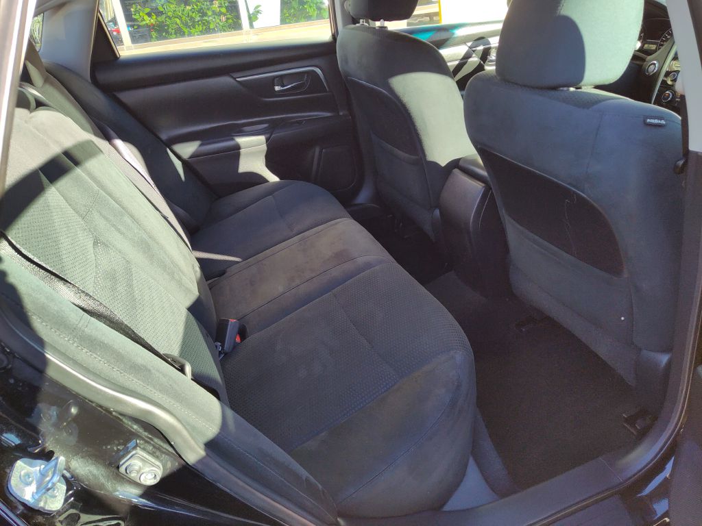 Photo 15 of this NISSAN ALTIMA