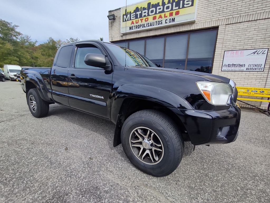 Photo 2 of this TOYOTA TACOMA