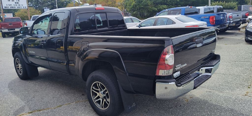 Photo 8 of this TOYOTA TACOMA