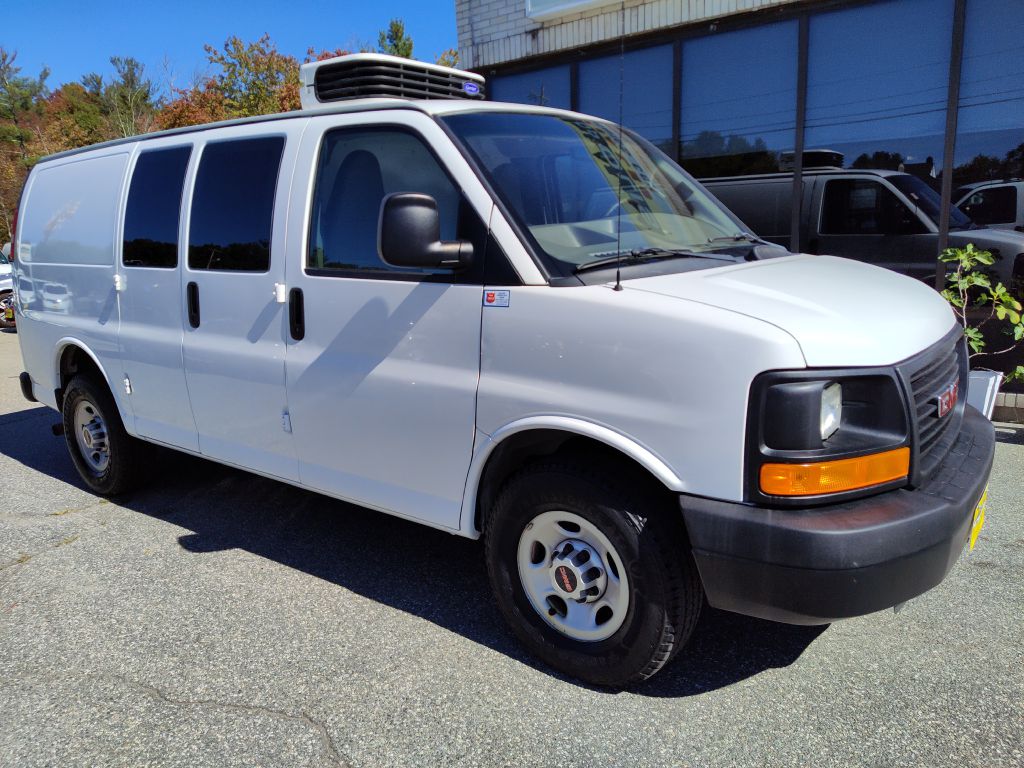 Photo 2 of this GMC SAVANA REEFER
