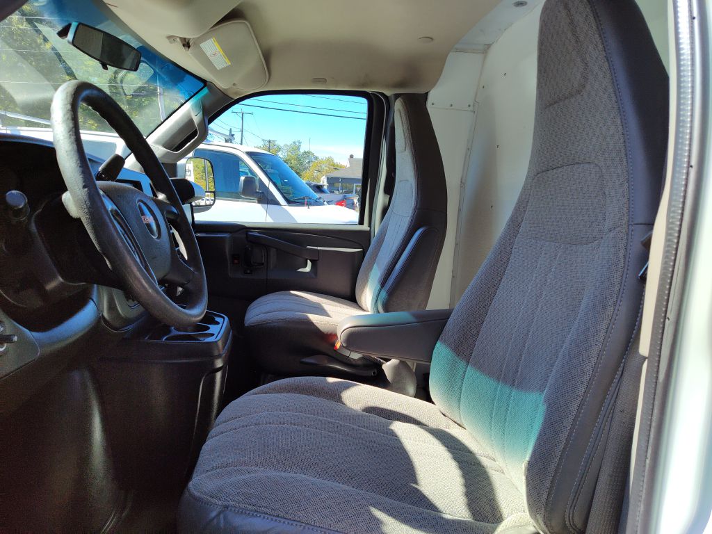 Photo 10 of this GMC SAVANA REEFER