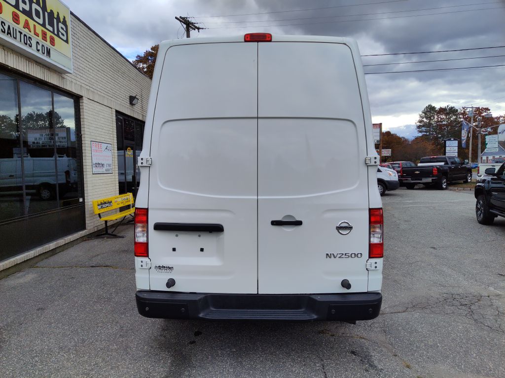 Photo 7 of this NISSAN NV