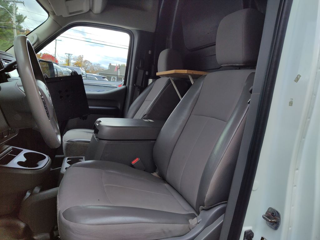 Photo 10 of this NISSAN NV