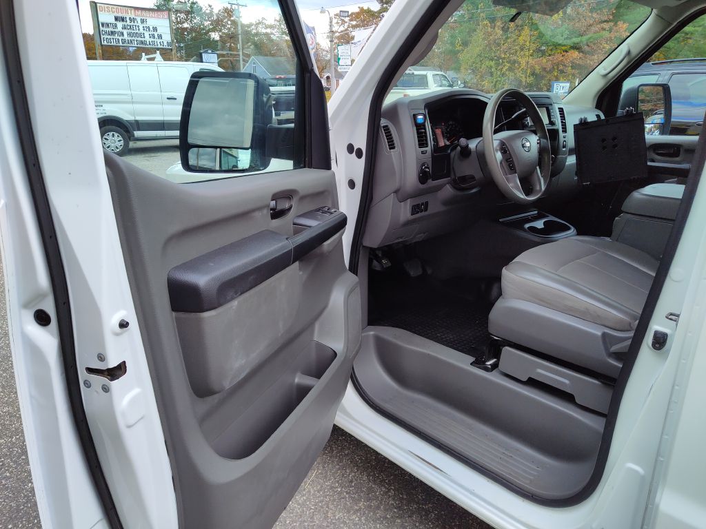 Photo 11 of this NISSAN NV