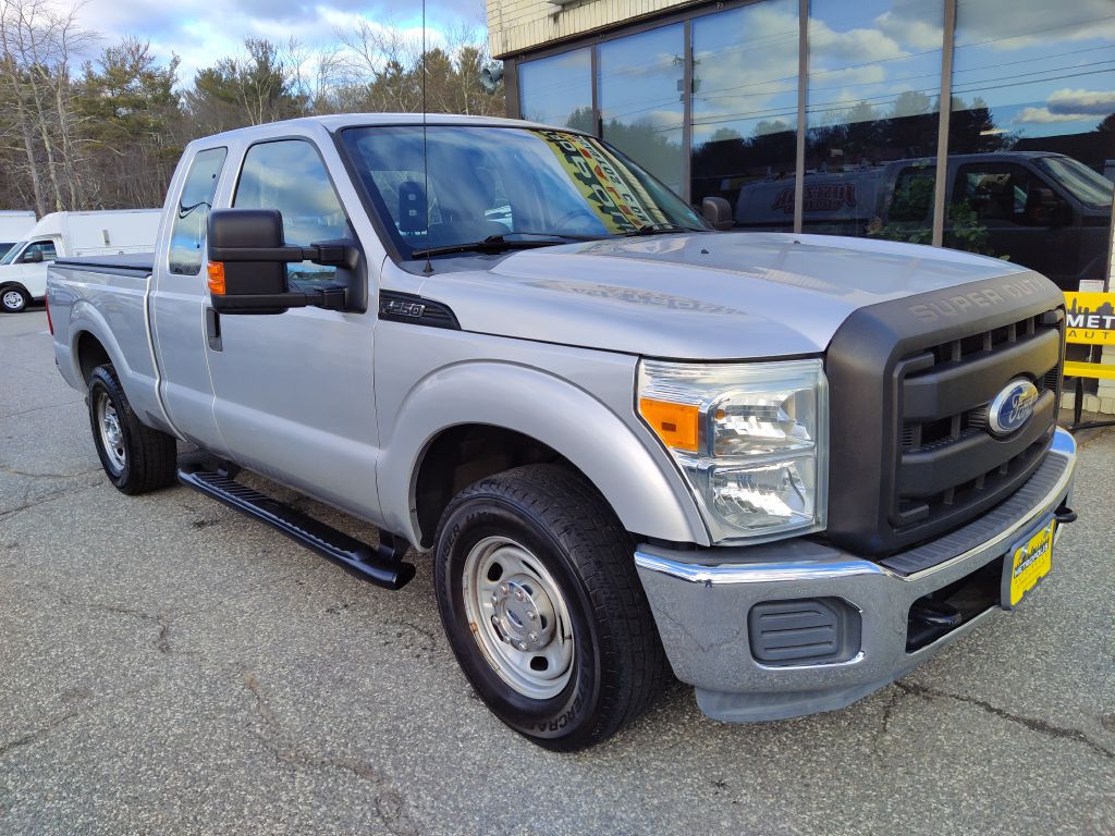 Photo 2 of this FORD F250